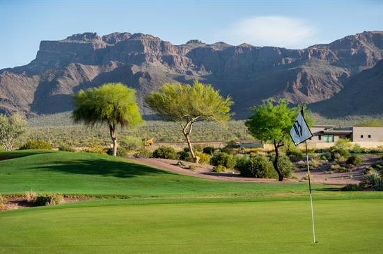 superstition-mountain-golf-view