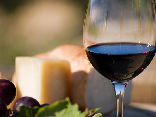 red-wine-pairing_with_cheese