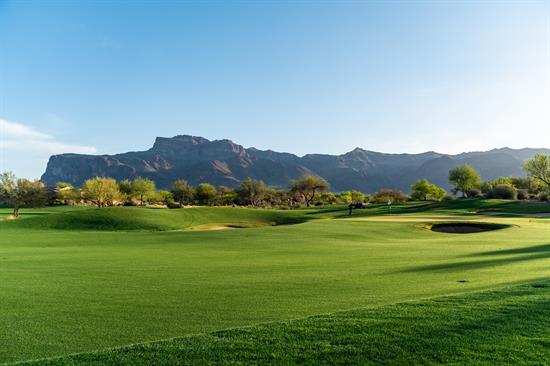 winter-golf-st_superstition-mountain